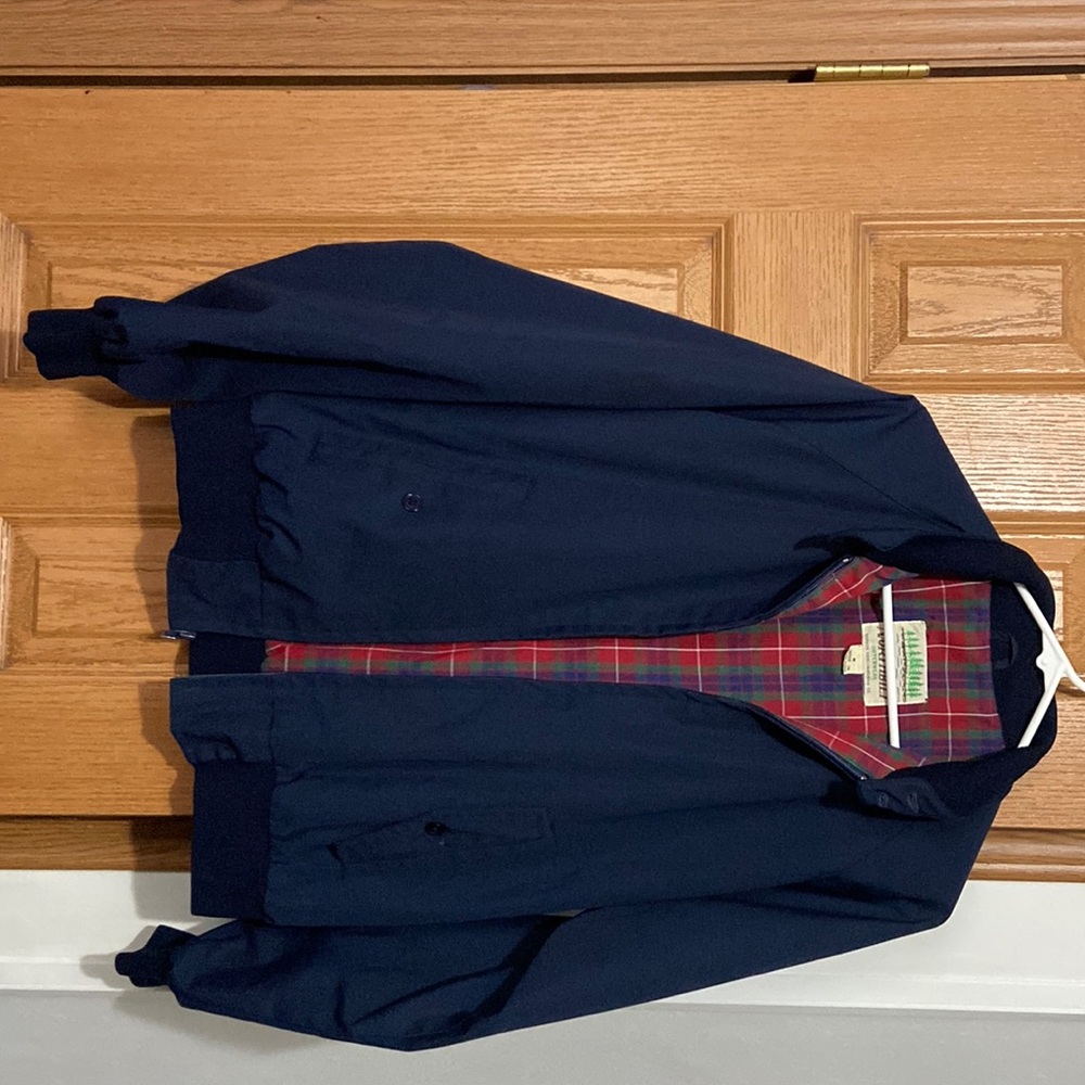 Navy blue light jacket.